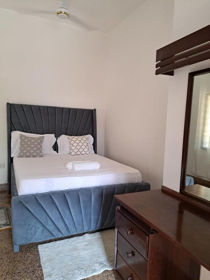 Halisi Stays 1Bed Near Sgr/Airport Момбаса Екстериор снимка